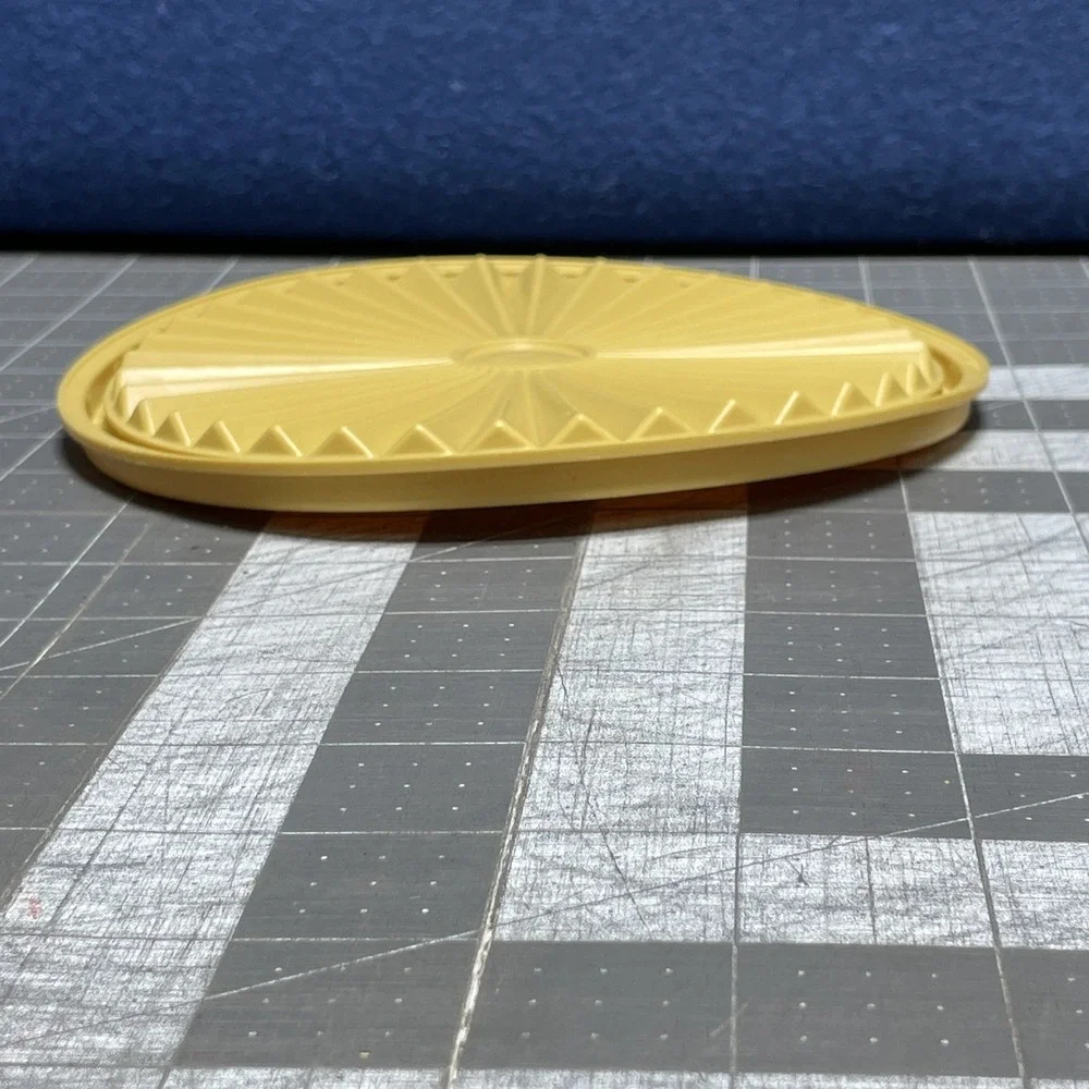 2‎ Tupperware 808-40 42 Harvest Gold Servalier Replacement Lid Seal 6
